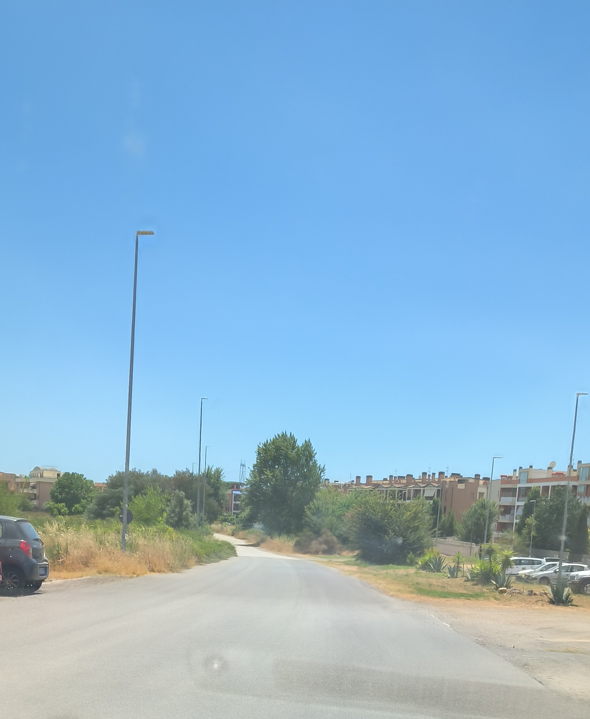 Urbanizzazione incompleta nel quartiere Cacciarella