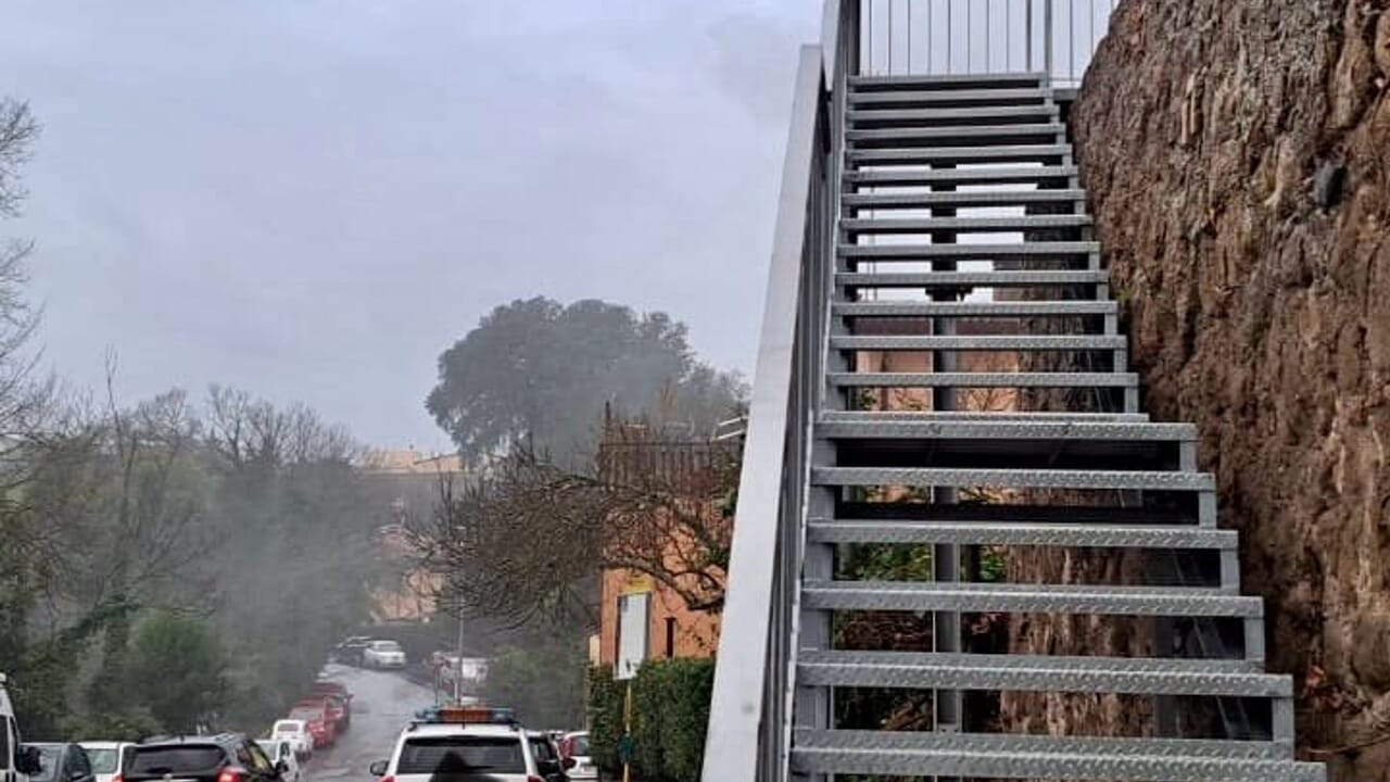 Dissesto stradale a Isola Farnese sulla Cassia nord